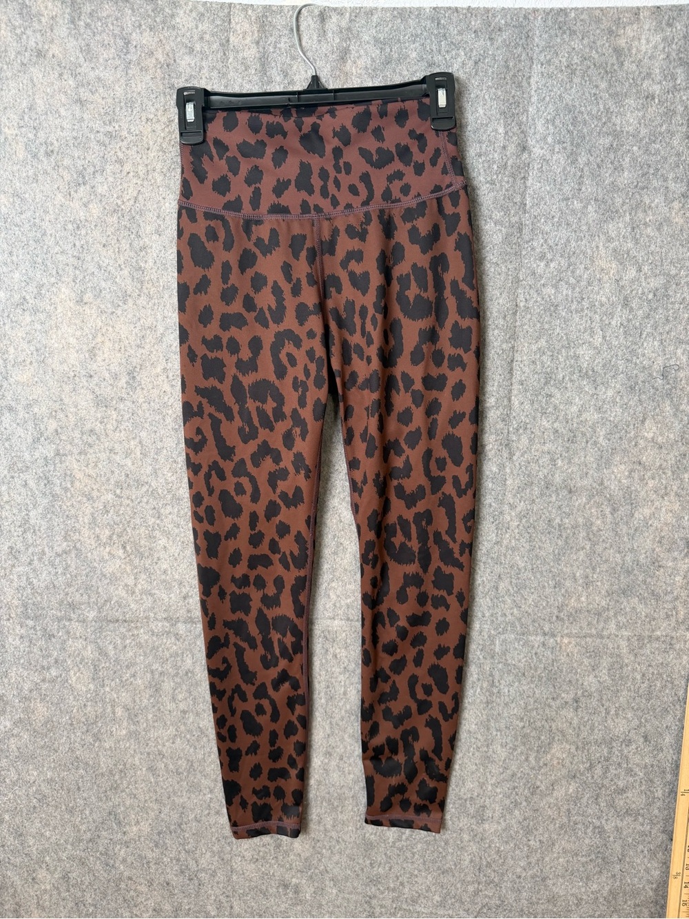 AllFenix Women’s Medium High-Waisted Leopard Print Leggings Brown & Black